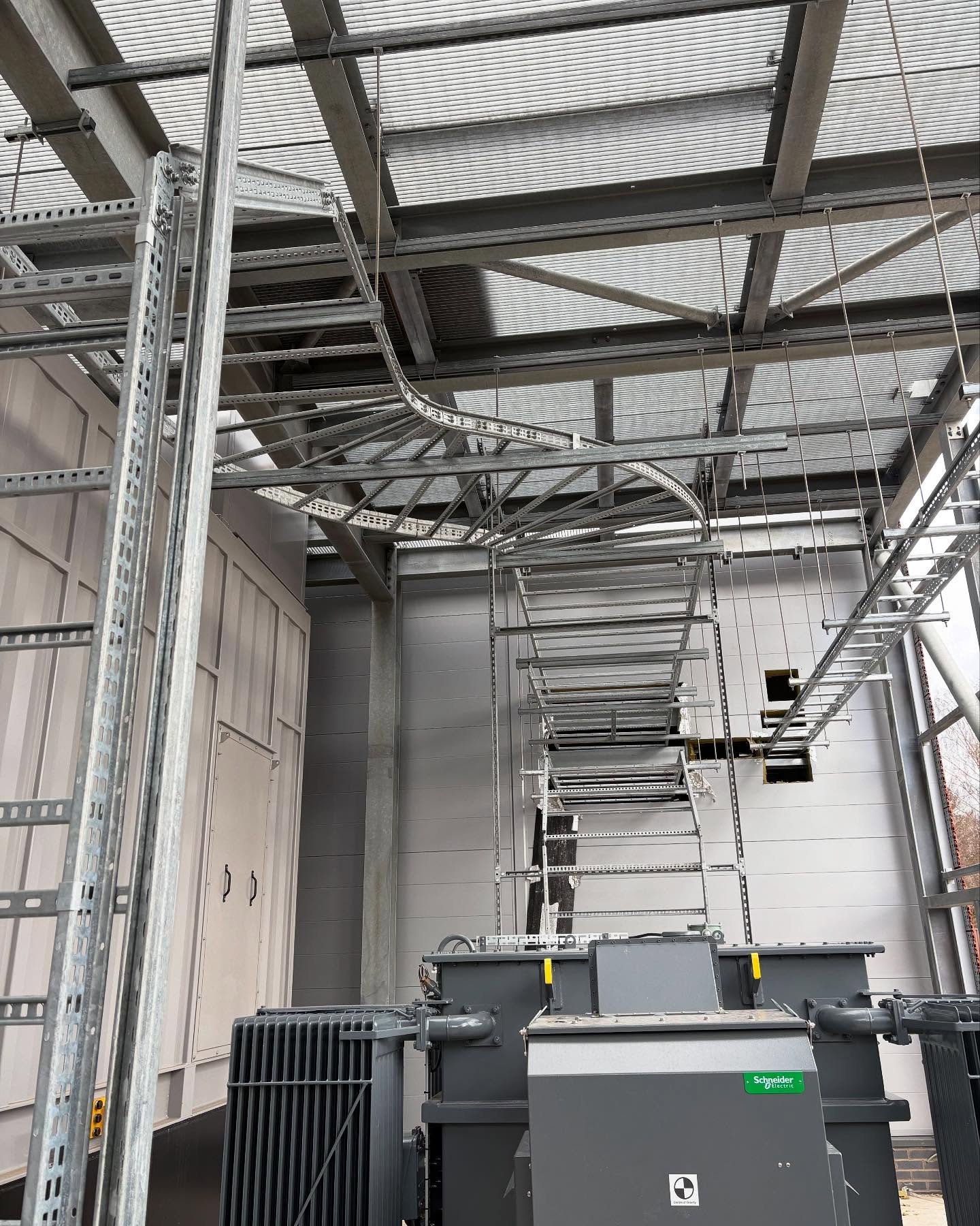 Schneider Electric three-phase distribution panel in commercial premises with cable management